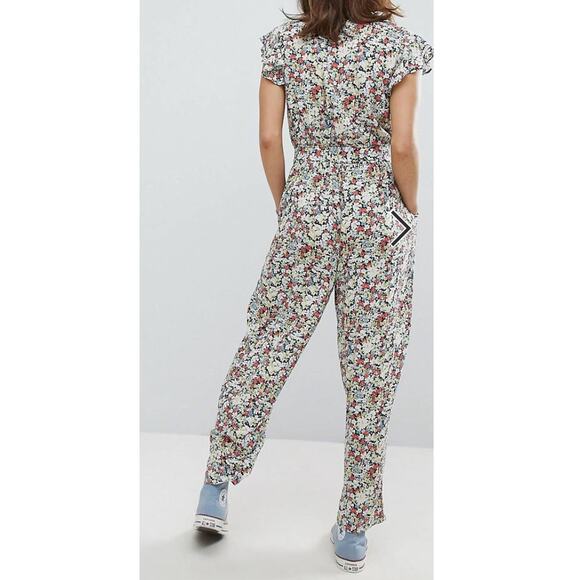 Free People Ruffle Your Feathers Print Jumpsuit Deep V Neck Pockets XS Boho - Picture 5 of 13